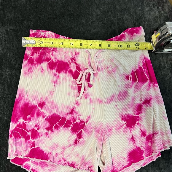 Year of Ours pink tie dye lounge and sleep shorts with tie size medium - Picture 5 of 6